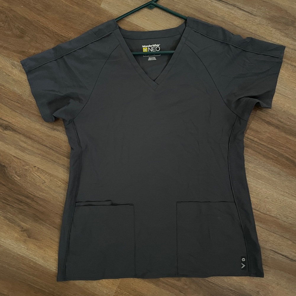 Neo Scrub Top
